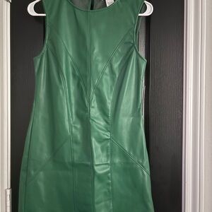Chic Green Sleeveless Mini Dress